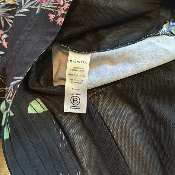 Athleta Floral Shorts - Picture 7 of 7
